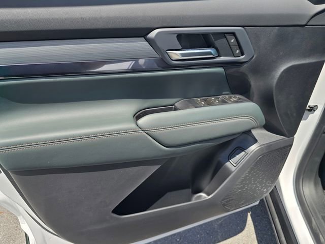 New 2026 GMC Terrain AT4 w/ Technology Package II AWD/4WD image 19