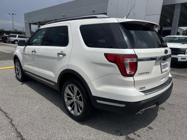 Used 2018 Ford Explorer Limited w/ Equipment Group 301A FWD image 7