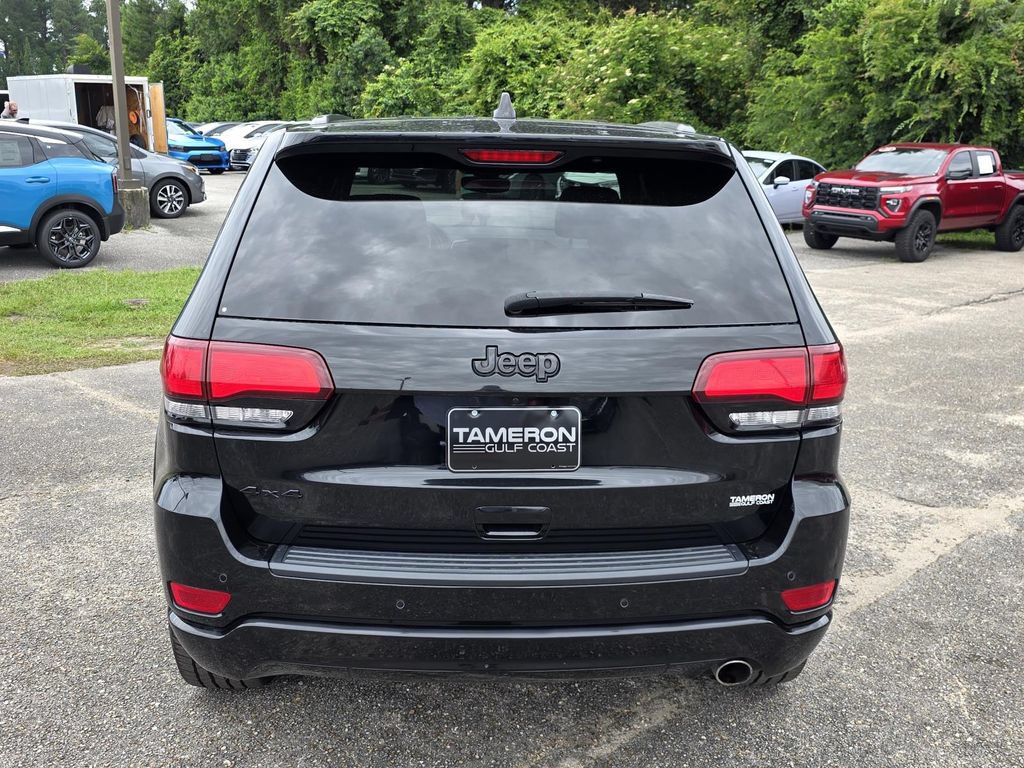 Used 2020 Jeep Grand Cherokee Altitude AWD/4WD image 4