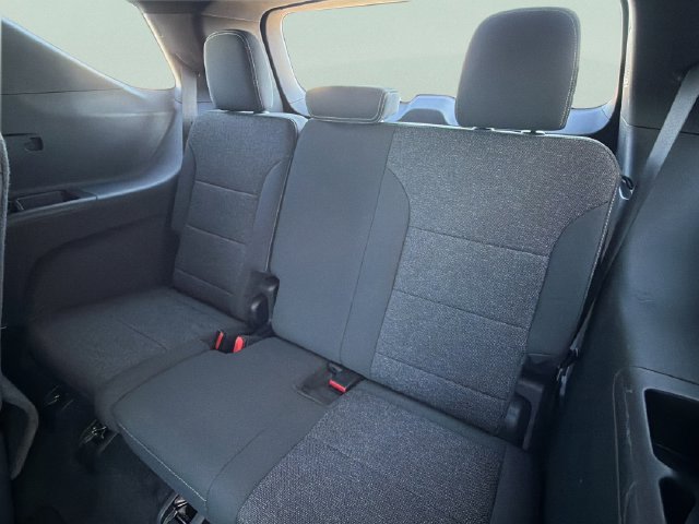 Certified 2024 Chevrolet Traverse LT FWD image 18