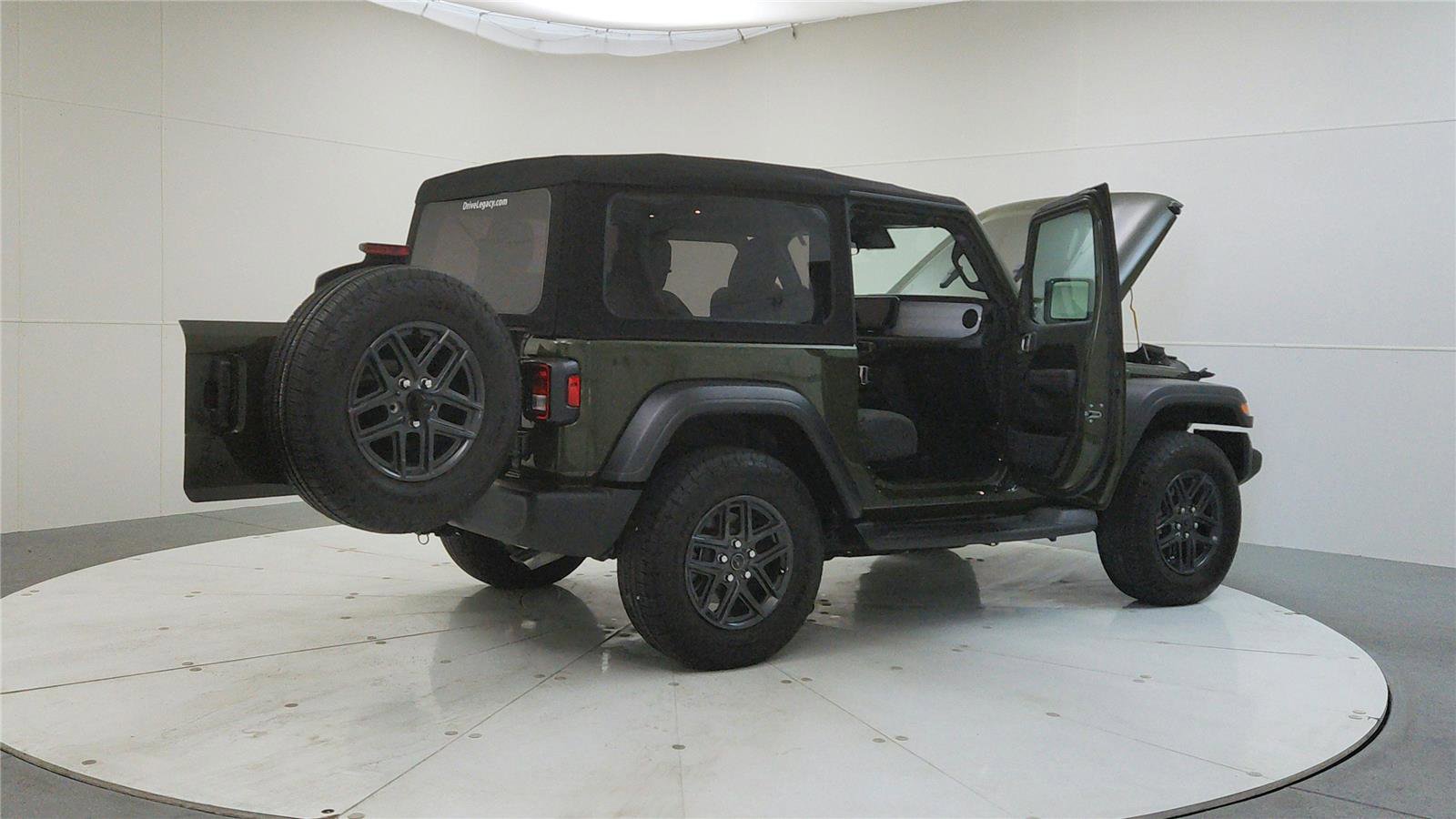 Used 2024 Jeep Wrangler Sport S image 12