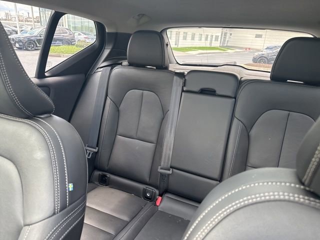 Used 2024 Volvo XC40 B5 Plus w/ Protection Package Premier AWD/4WD image 15