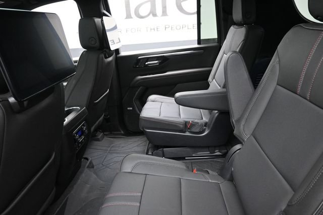 Certified 2026 Chevrolet Suburban RST w/ RST Capability Package AWD/4WD image 25