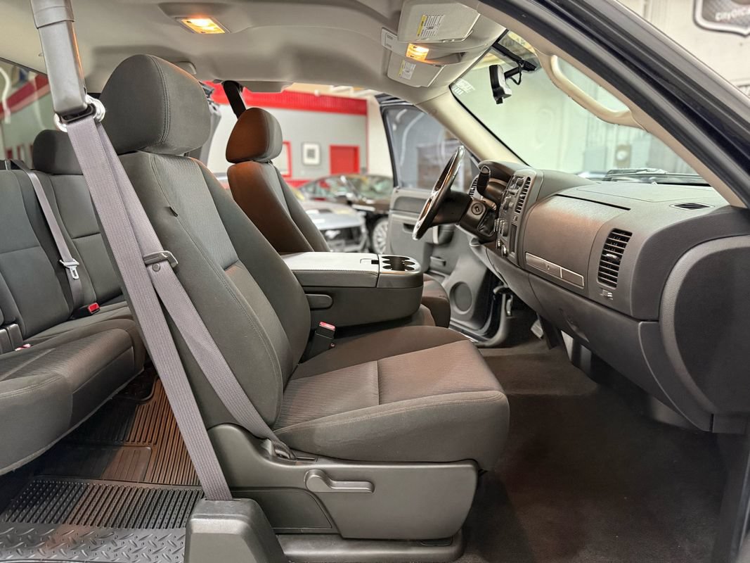Used 2010 Chevrolet Silverado 1500 LT AWD/4WD image 19