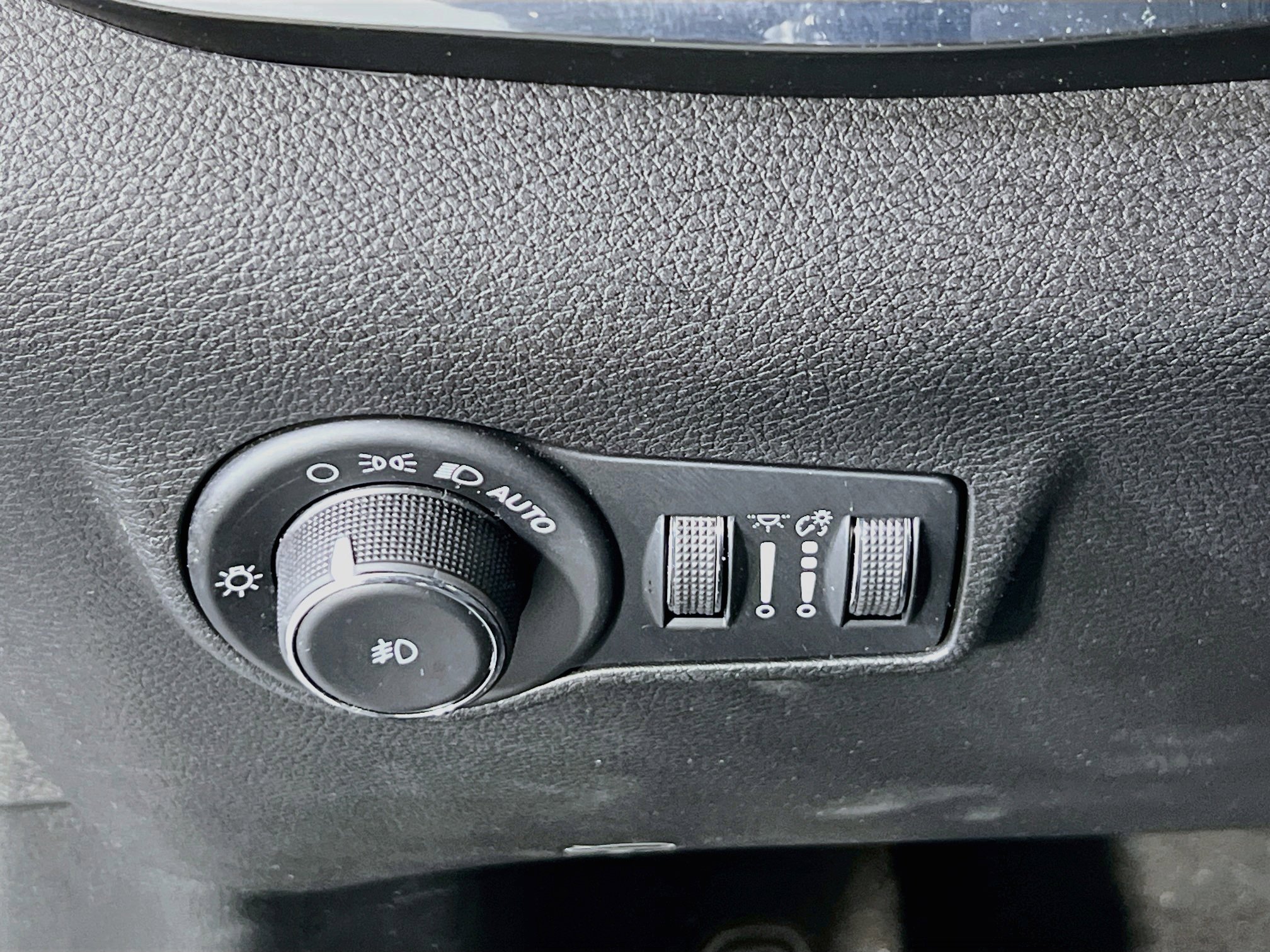 Used 2022 Jeep Compass Limited w/ Elite Group AWD/4WD image 10
