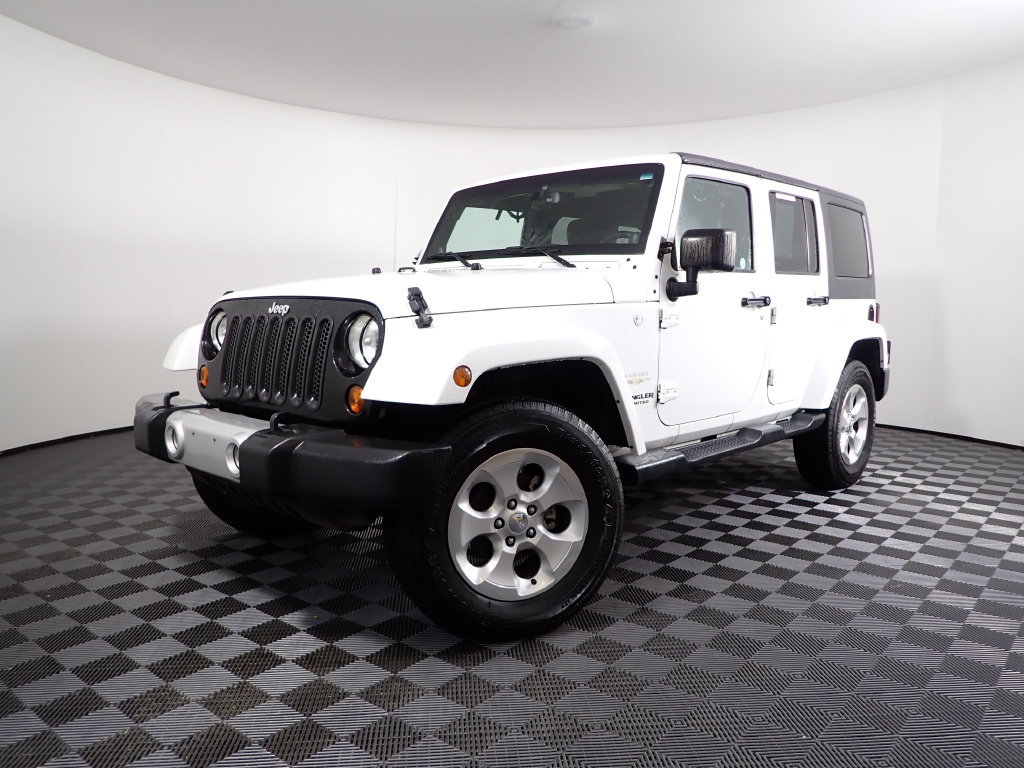 Used 2013 Jeep Wrangler Unlimited Sahara w/ Dual Top Group AWD/4WD image 2