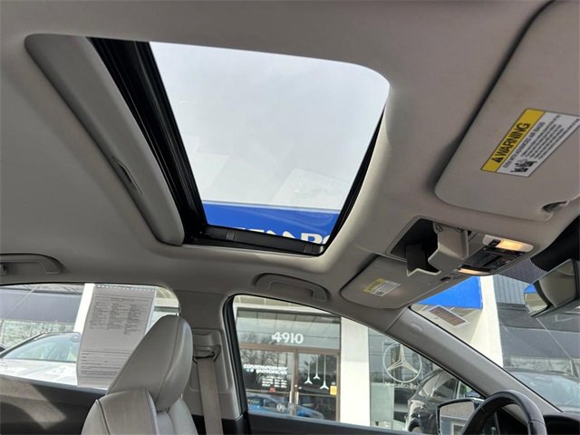 Used 2015 Acura TLX w/ Technology Package image 32