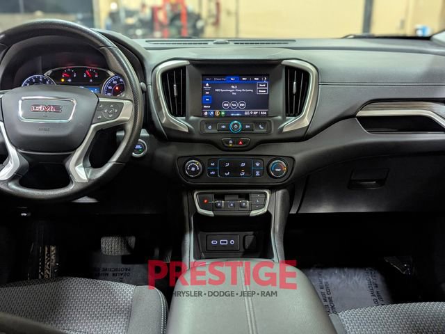 Used 2024 GMC Terrain SLE image 17