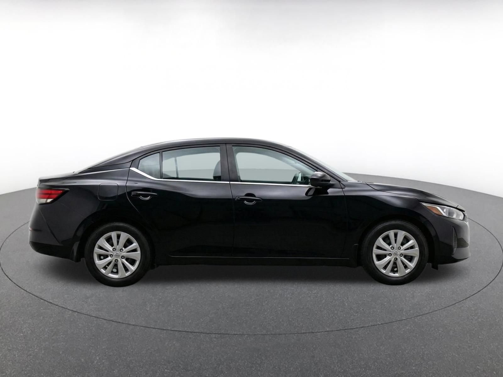 Used 2025 Nissan Sentra S FWD image 10
