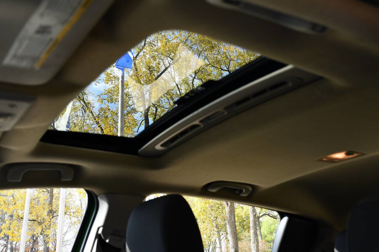 Used 2014 Chevrolet Sonic LT w/ LT Spring Promotional Package image 33