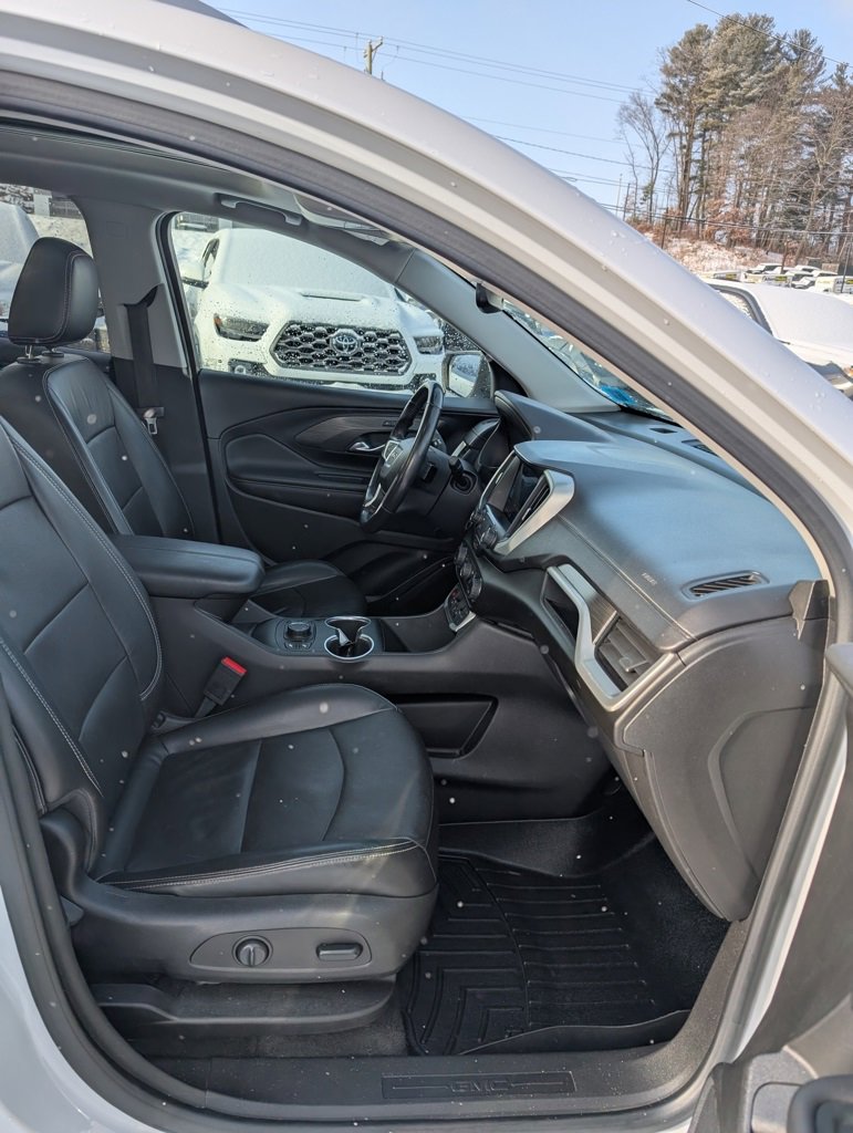 Used 2022 GMC Terrain SLT image 21
