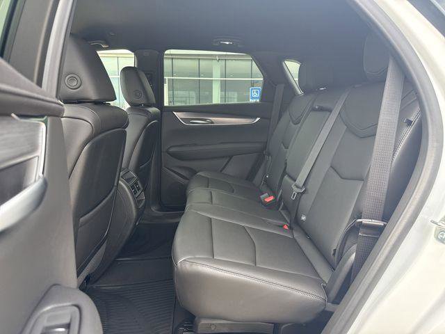 New 2026 Cadillac XT5 Luxury image 10