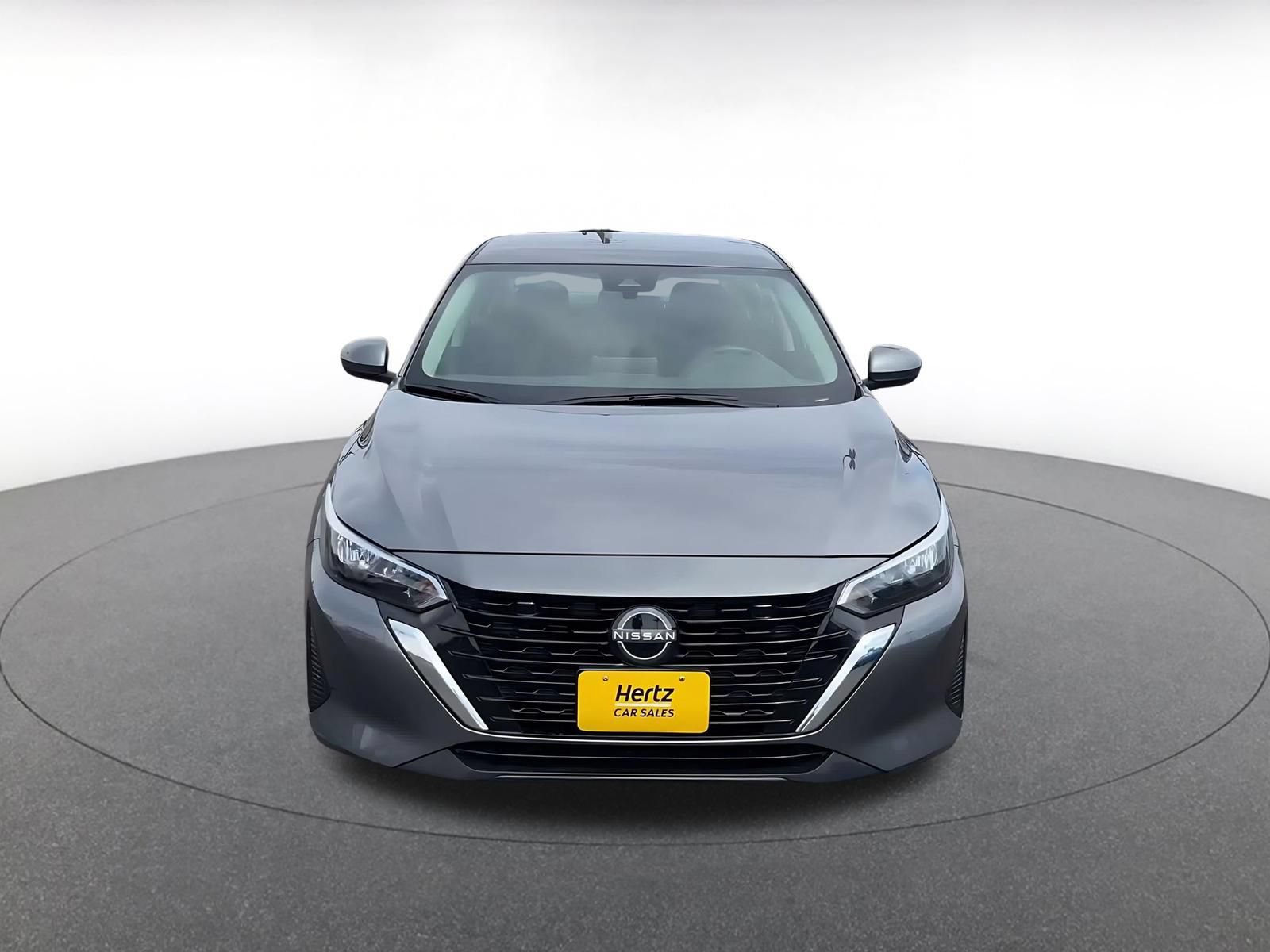 Used 2025 Nissan Sentra SV FWD image 4