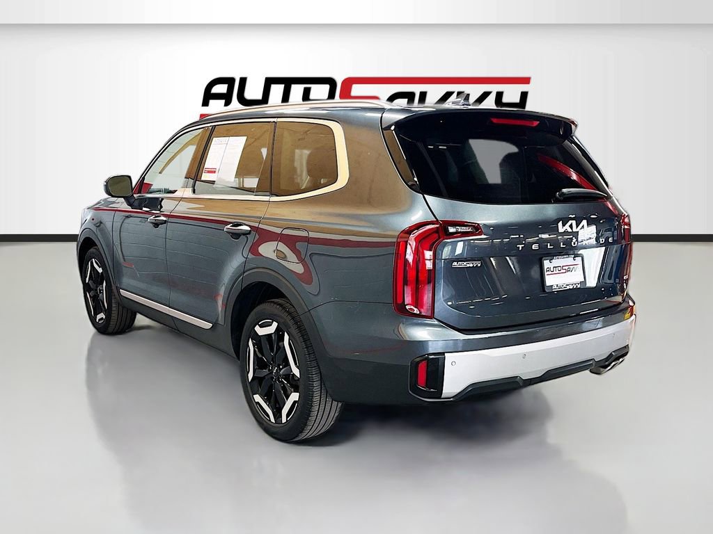 Used 2023 Kia Telluride S w/ S Sunroof Package image 5