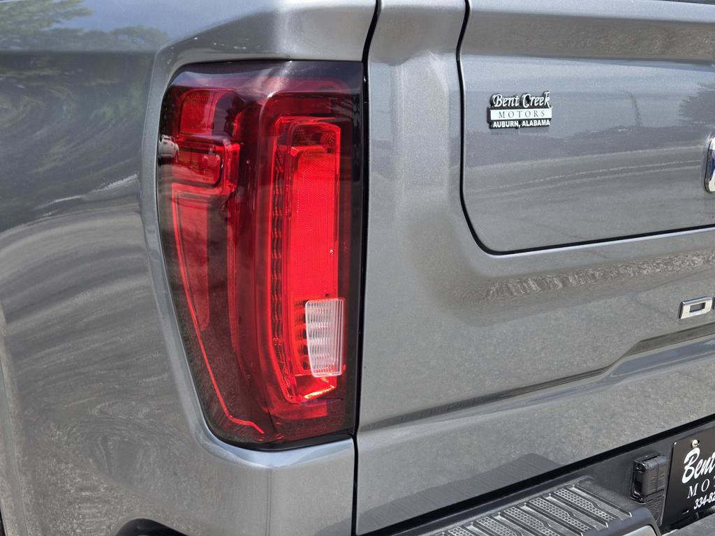 Used 2023 GMC Sierra 1500 Denali w/ Denali Reserve Package AWD/4WD image 9