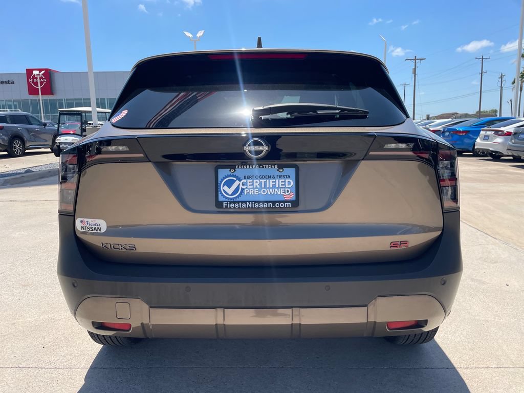 Certified 2025 Nissan Kicks SR FWD image 4