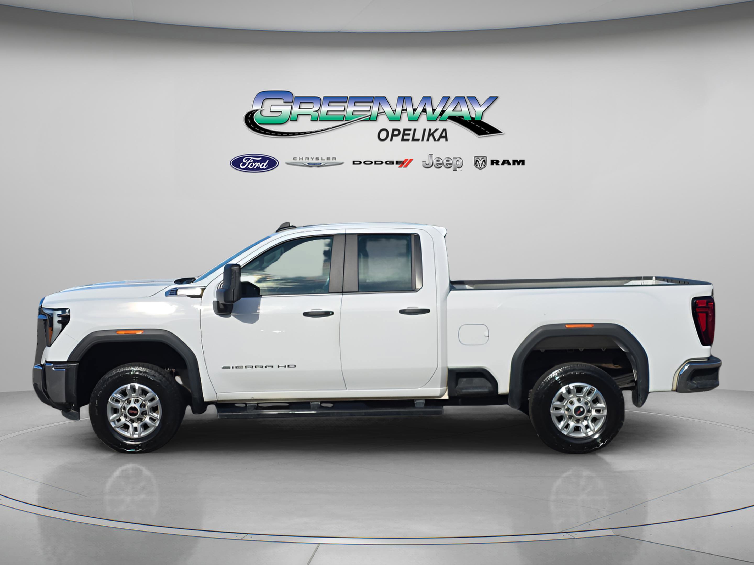 Used 2024 GMC Sierra 2500 Pro image 4