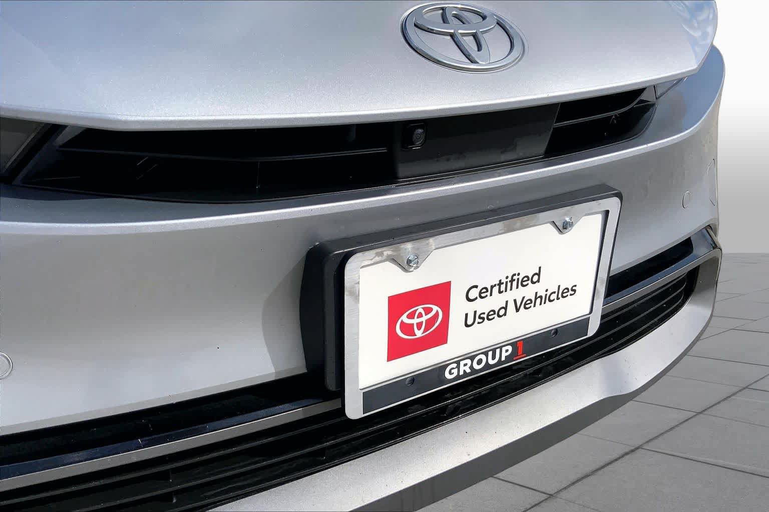 Used 2024 Toyota Prius Limited w/ Limited Premium Package FWD image 29