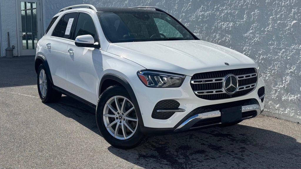 Used 2025 Mercedes-Benz GLE 350 4MATIC image 2