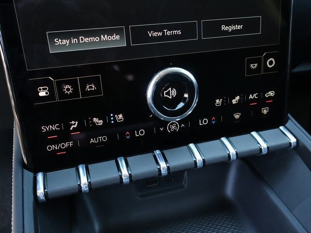 New 2026 GMC Terrain Denali w/ LPO, Black Badging Package AWD/4WD image 32