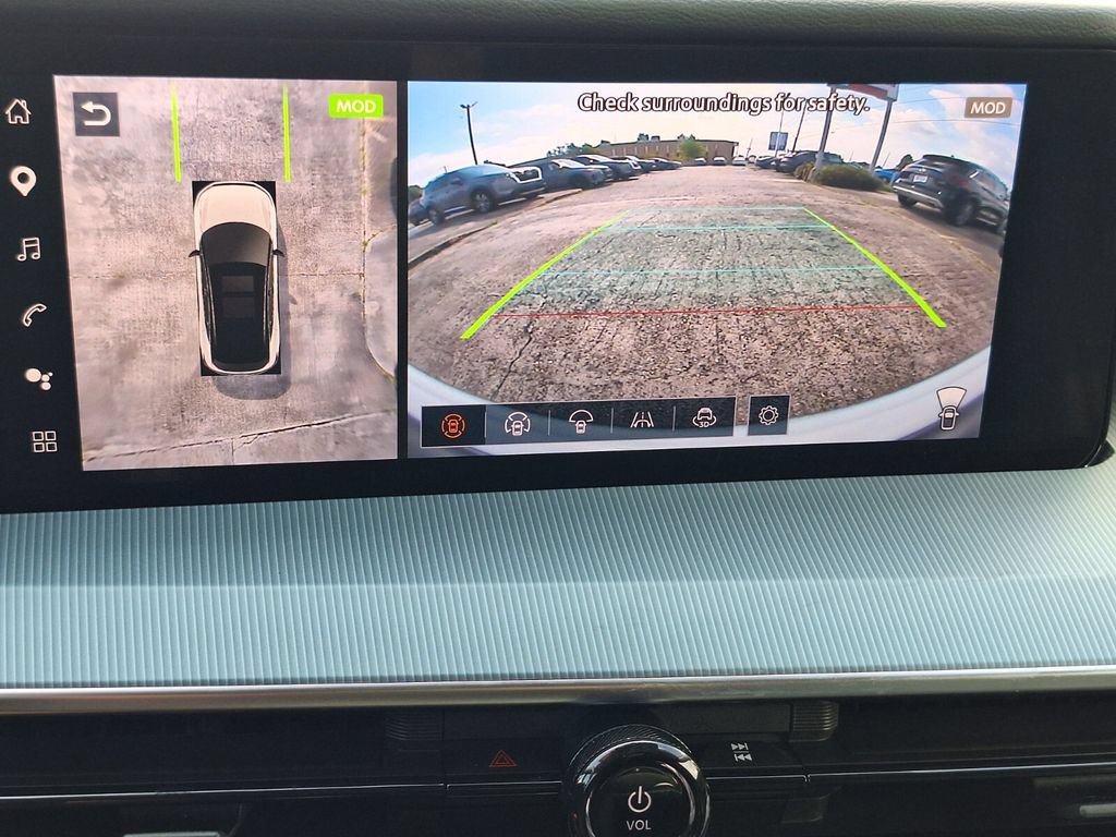 Used 2025 Nissan Murano SL AWD/4WD image 16