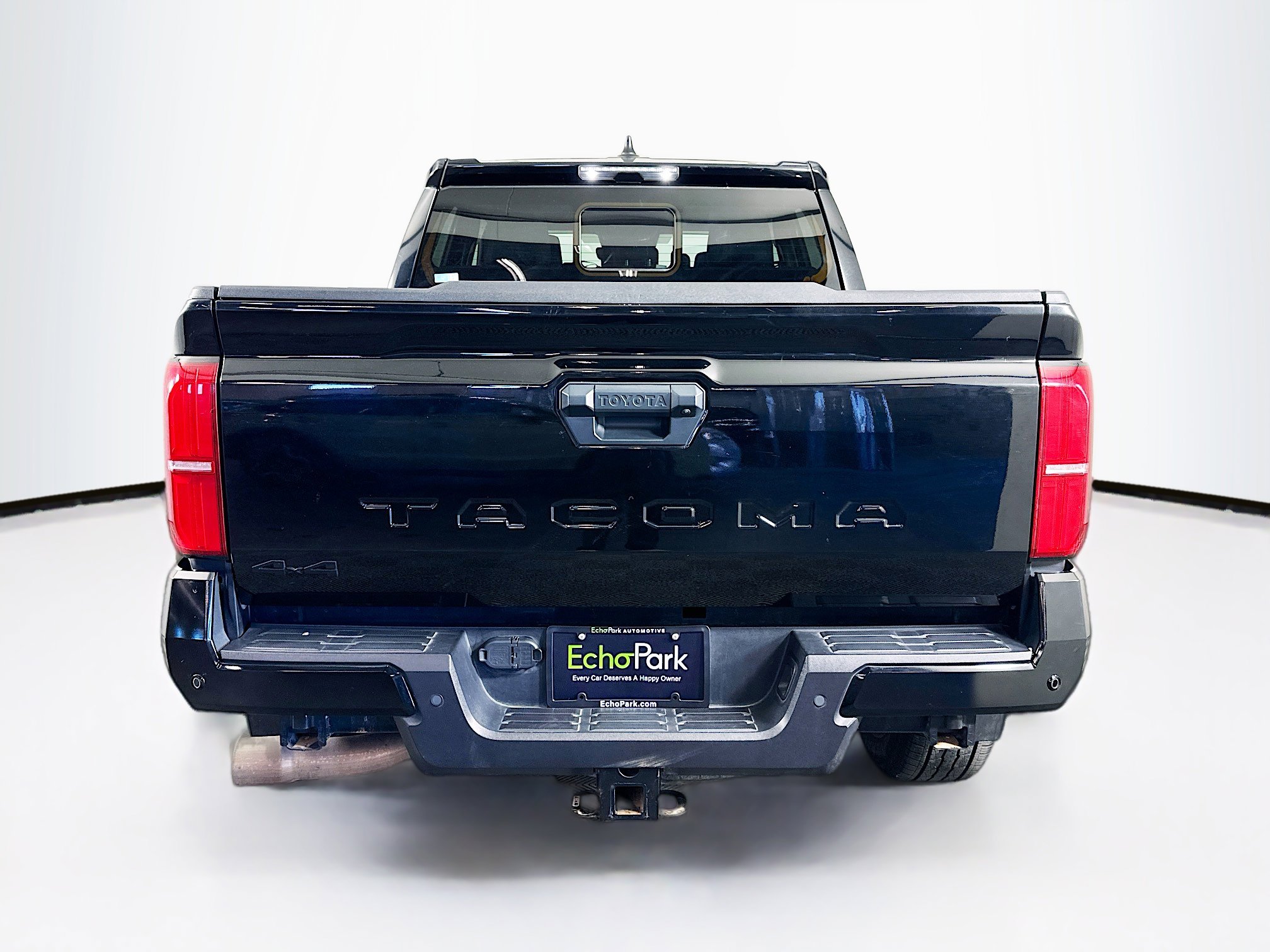 Used 2024 Toyota Tacoma TRD Sport w/ TRD Sport Upgrade Package image 7