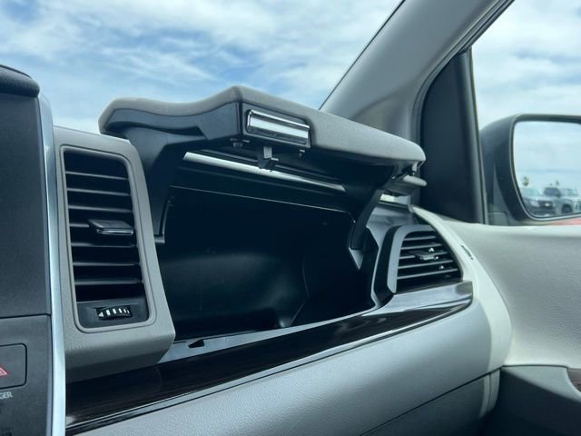 Used 2018 Toyota Sienna XLE w/ XLE Navigation Package image 40