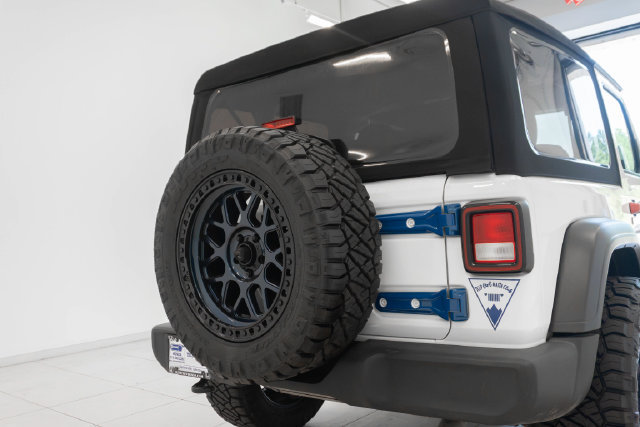 Used 2020 Jeep Wrangler Sport AWD/4WD image 21