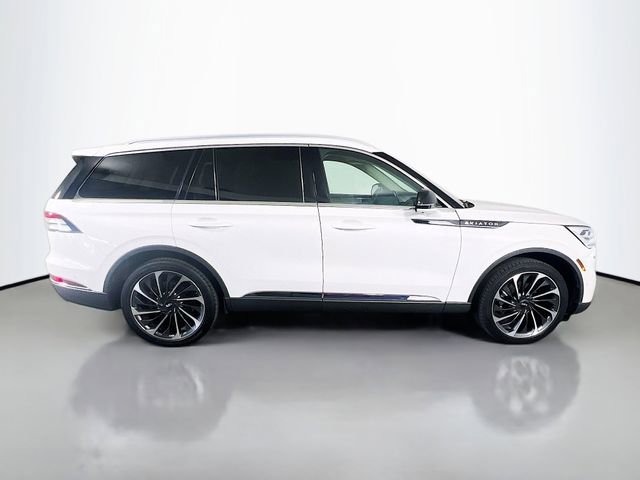 Used 2020 Lincoln Aviator Reserve w/ Equipment Group 202A image 9