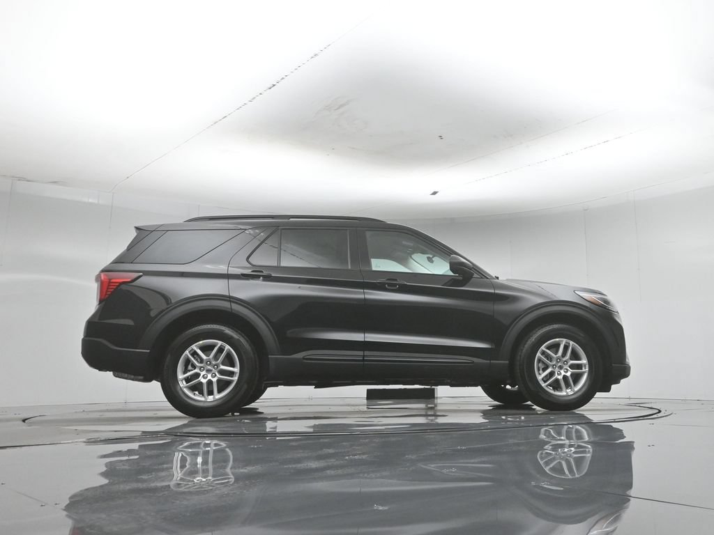 New 2026 Ford Explorer Active w/ Active Comfort Package RWD image 7