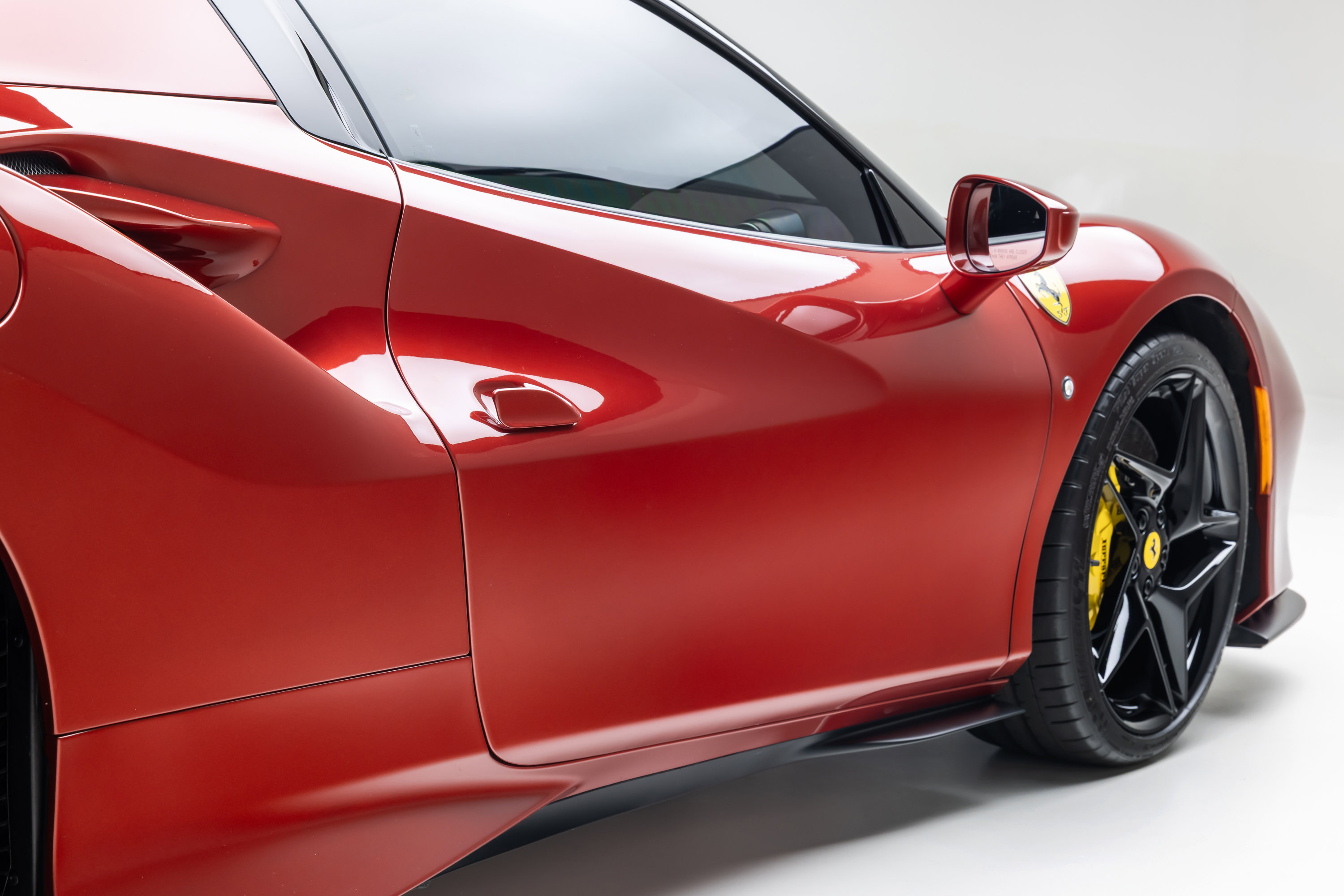 Certified 2022 Ferrari F8 Tributo RWD image 33
