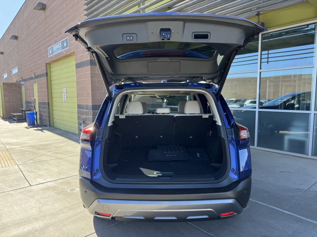 Used 2023 Nissan Rogue SL w/ SL Premium Package FWD image 40