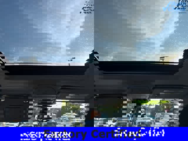 Certified 2023 GMC Acadia SLE w/ Driver Convenience Package image 16