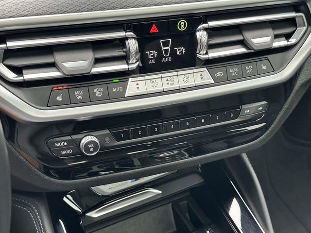 Used 2024 BMW X4 M40i AWD/4WD image 34