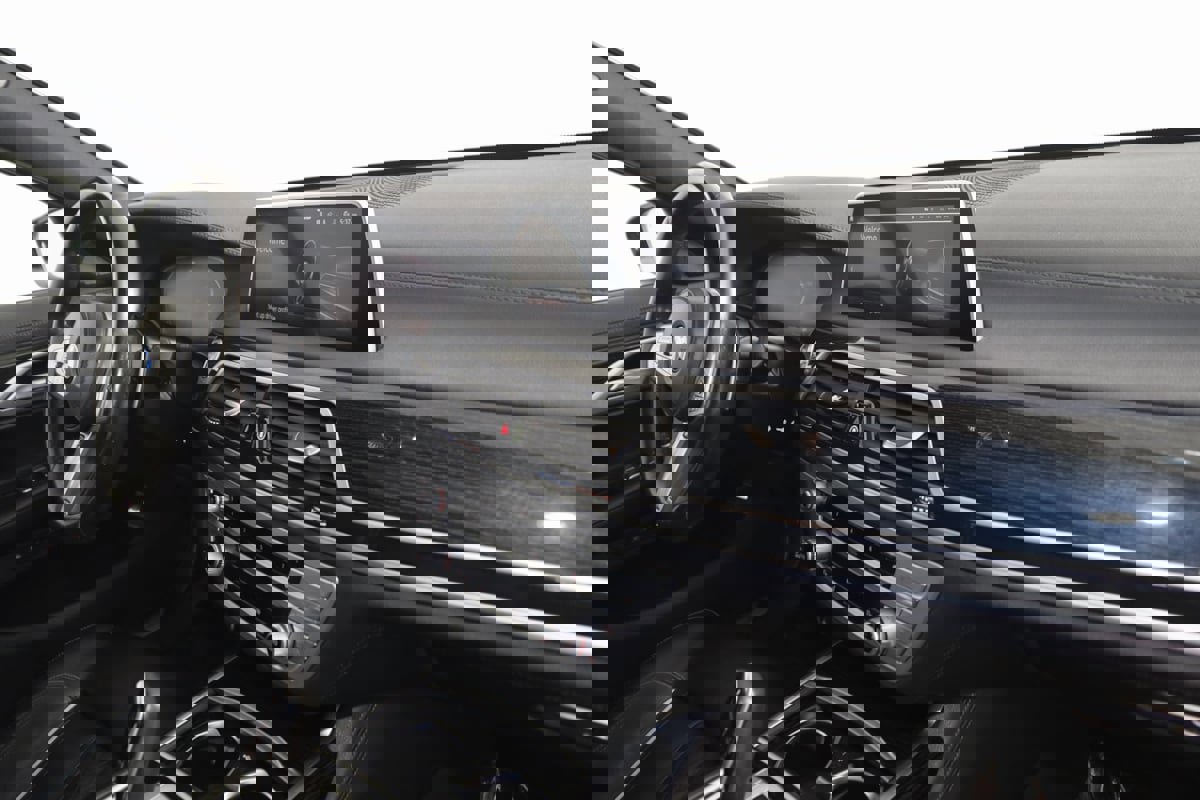 Used 2022 BMW 750i xDrive w/ M Sport Package image 55