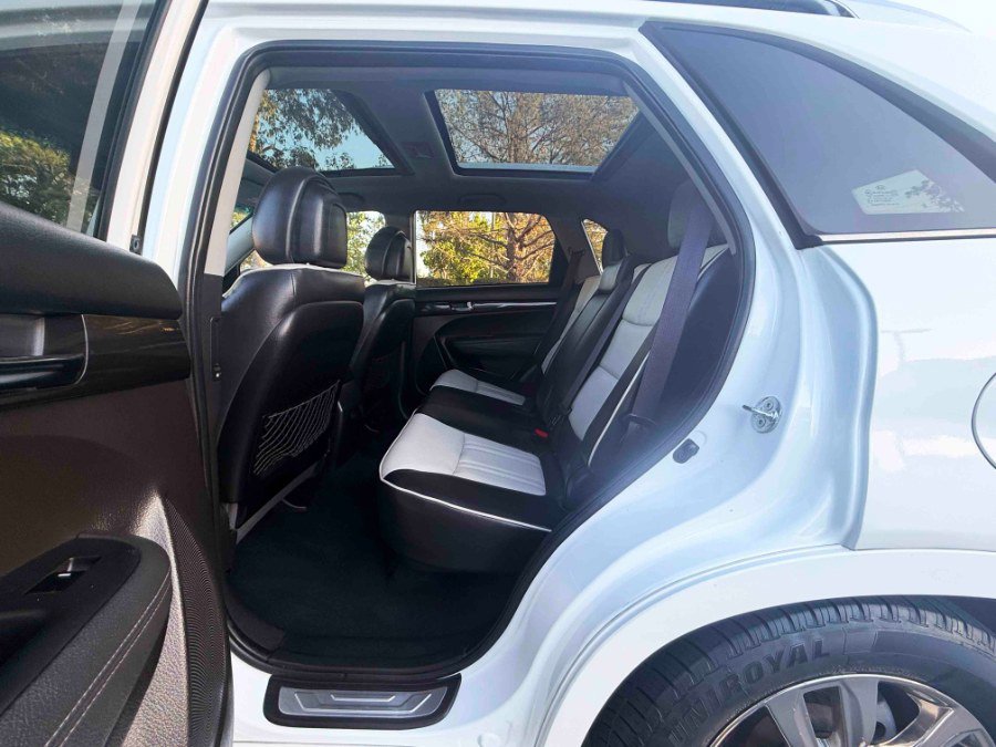Used 2012 Kia Sorento SX w/ SX Premium Pkg image 33