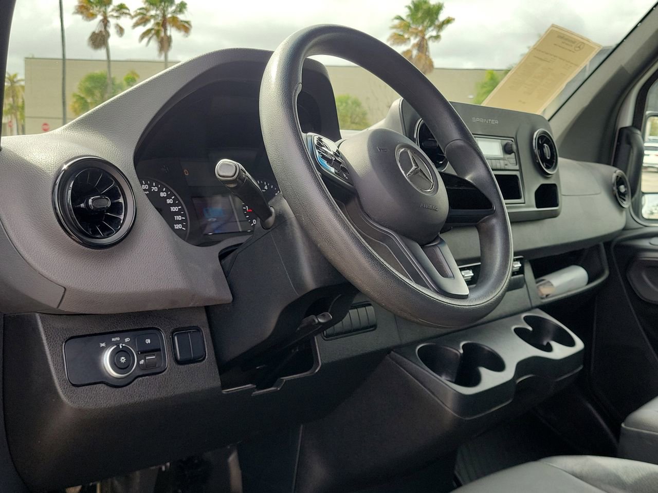 Used 2023 Mercedes-Benz Sprinter 1500 image 15