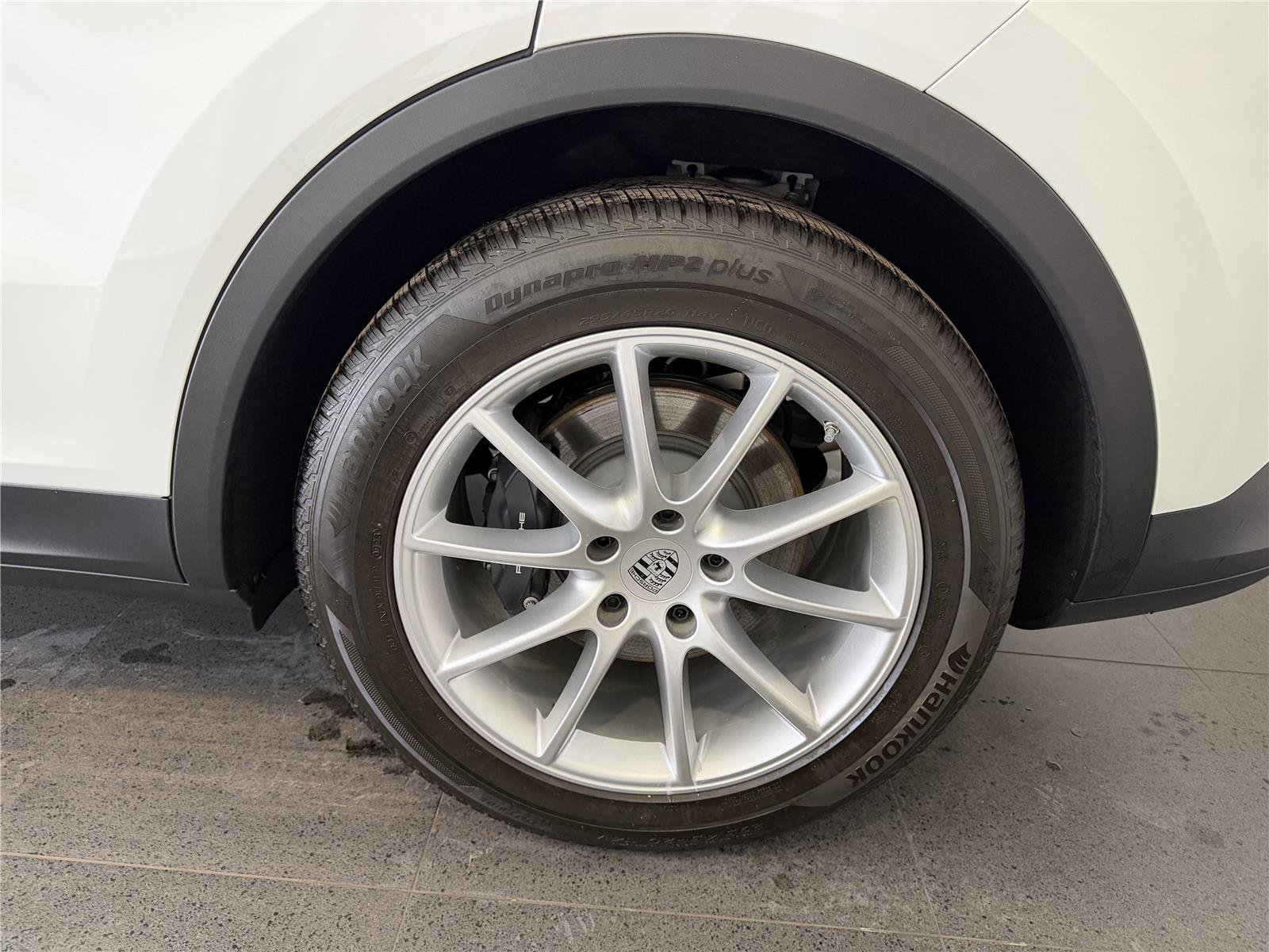 Certified 2024 Porsche Cayenne image 11