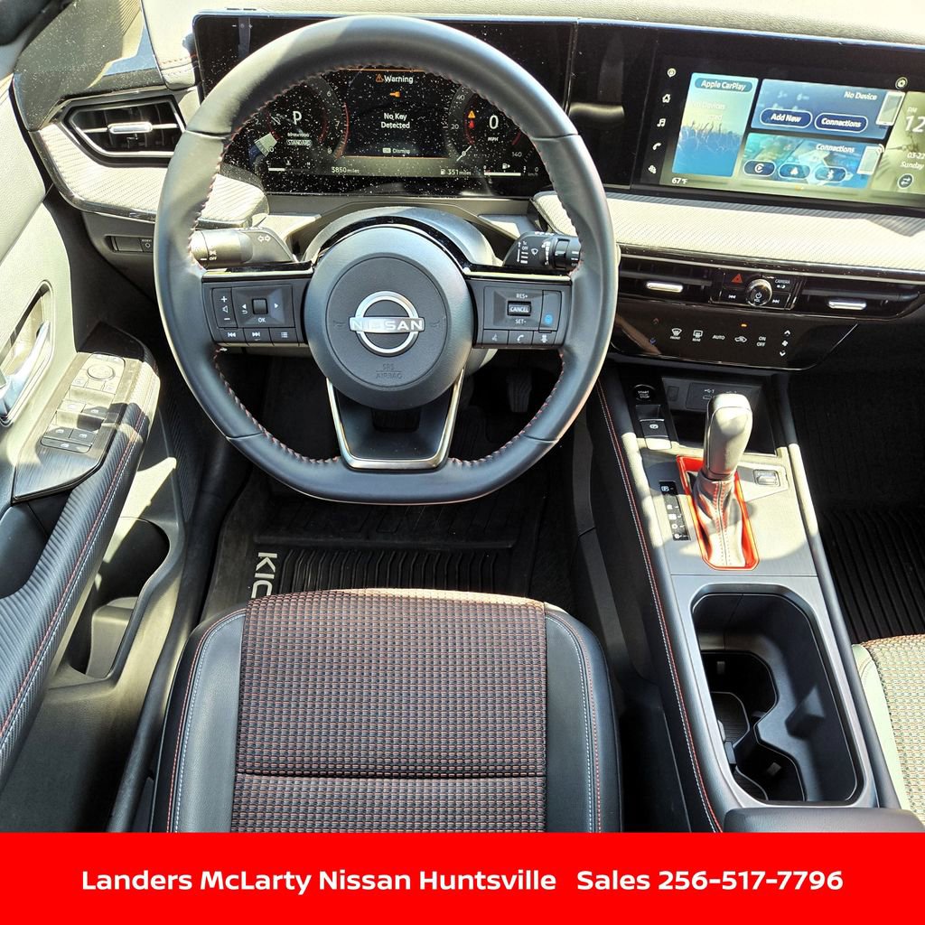 Used 2025 Nissan Kicks SR w/ Illumination Package image 15