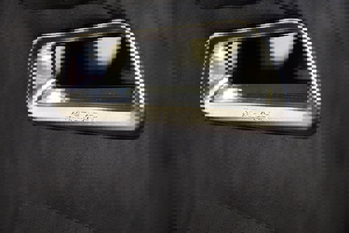 Used 2024 Jaguar F-PACE SVR image 49