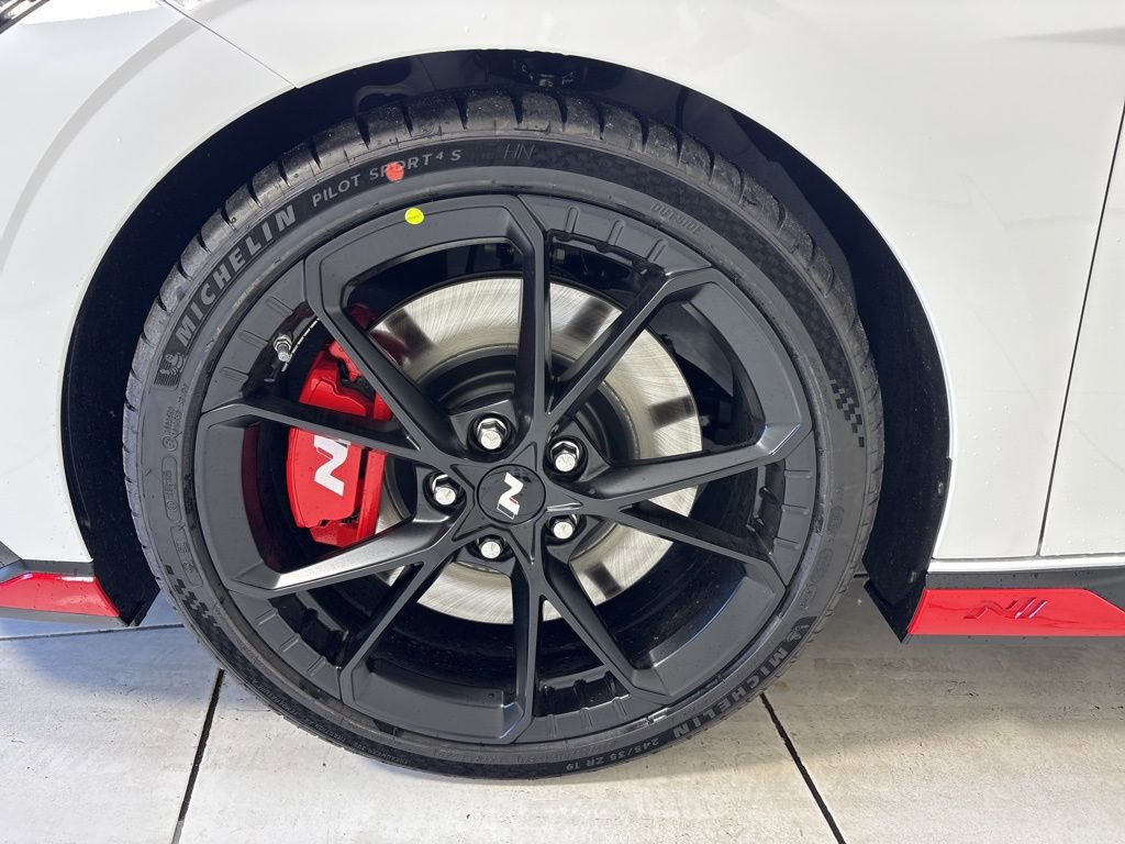 New 2026 Hyundai Elantra N FWD image 9