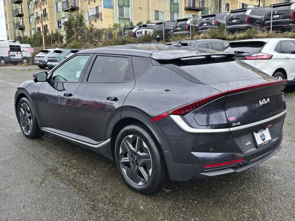 Used 2025 Kia EV6 Light w/ Light LR Technology Package image 5