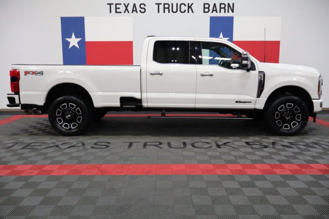 Used 2024 Ford F350 Platinum w/ FX4 Off-Road Package AWD/4WD image 19