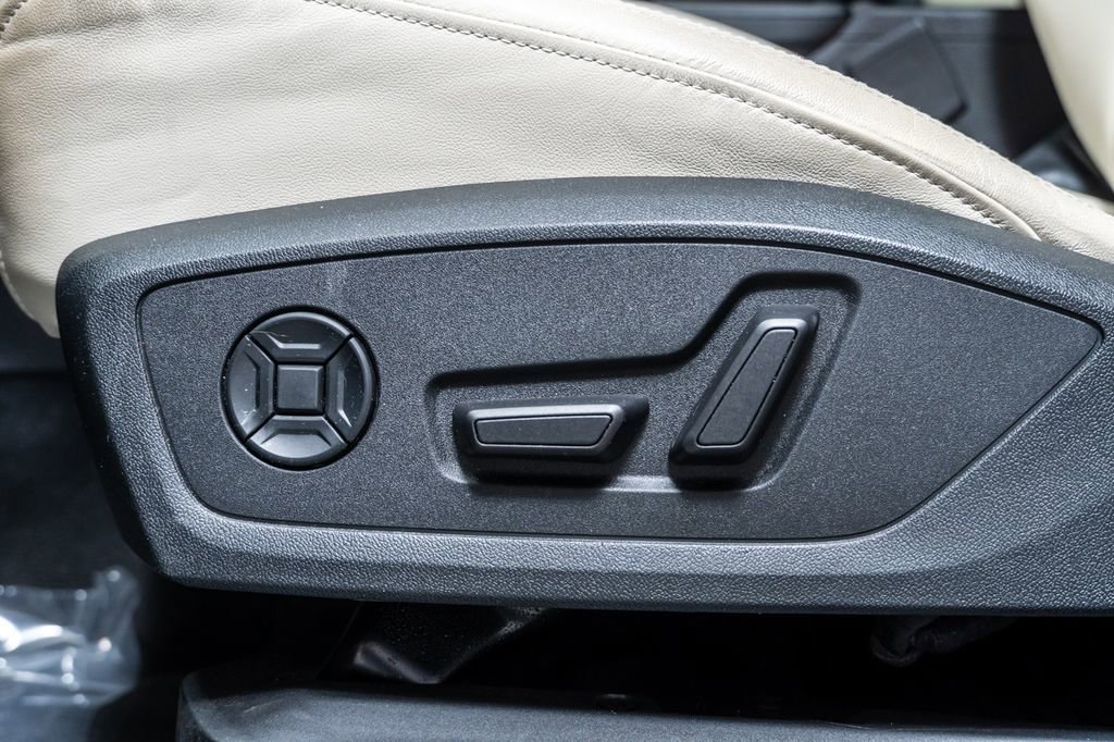 Used 2023 Audi Q3 2.0T Premium Plus w/ Premium Plus Package image 24