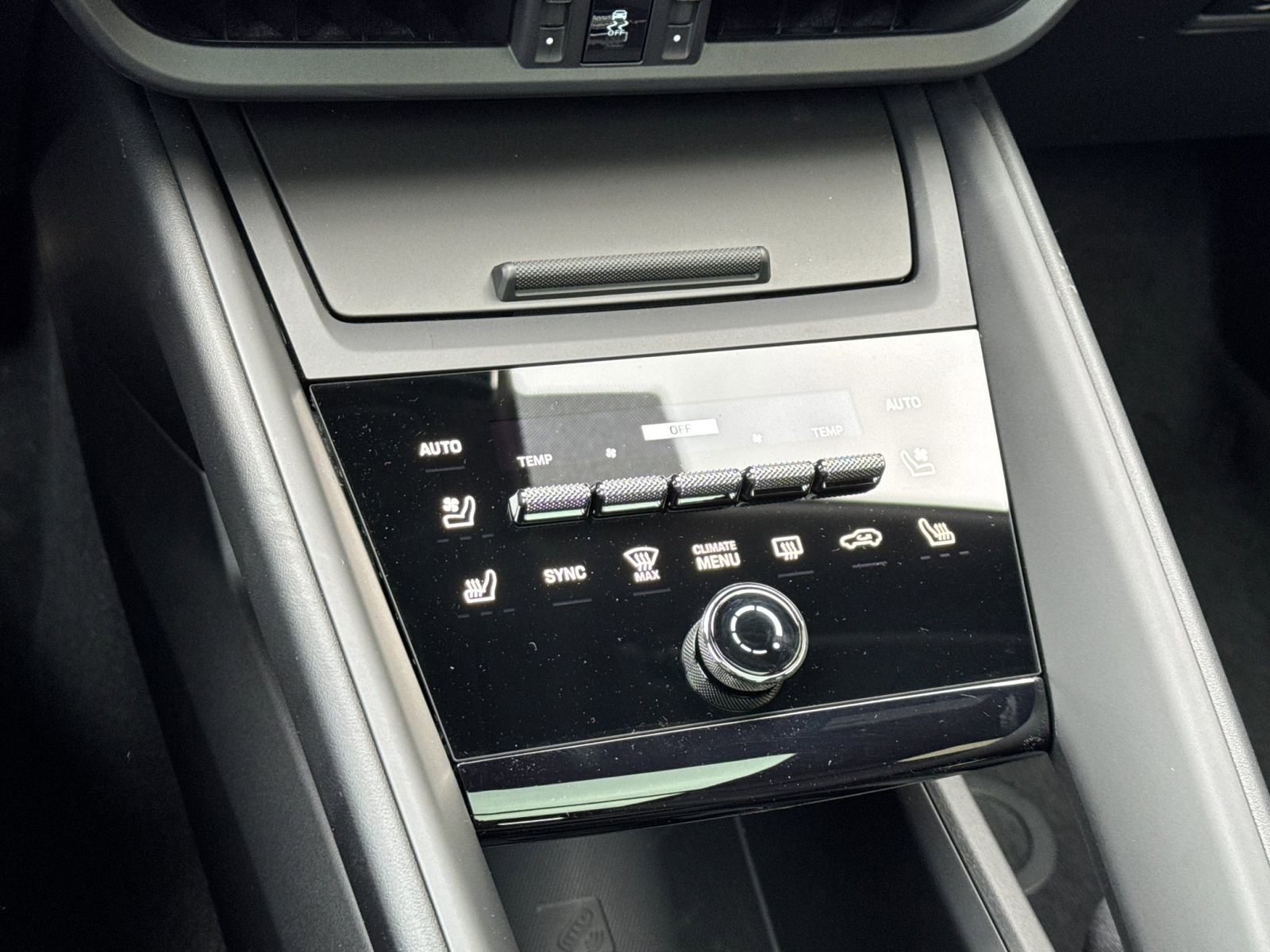 New 2026 Porsche Macan 4S Electric image 24