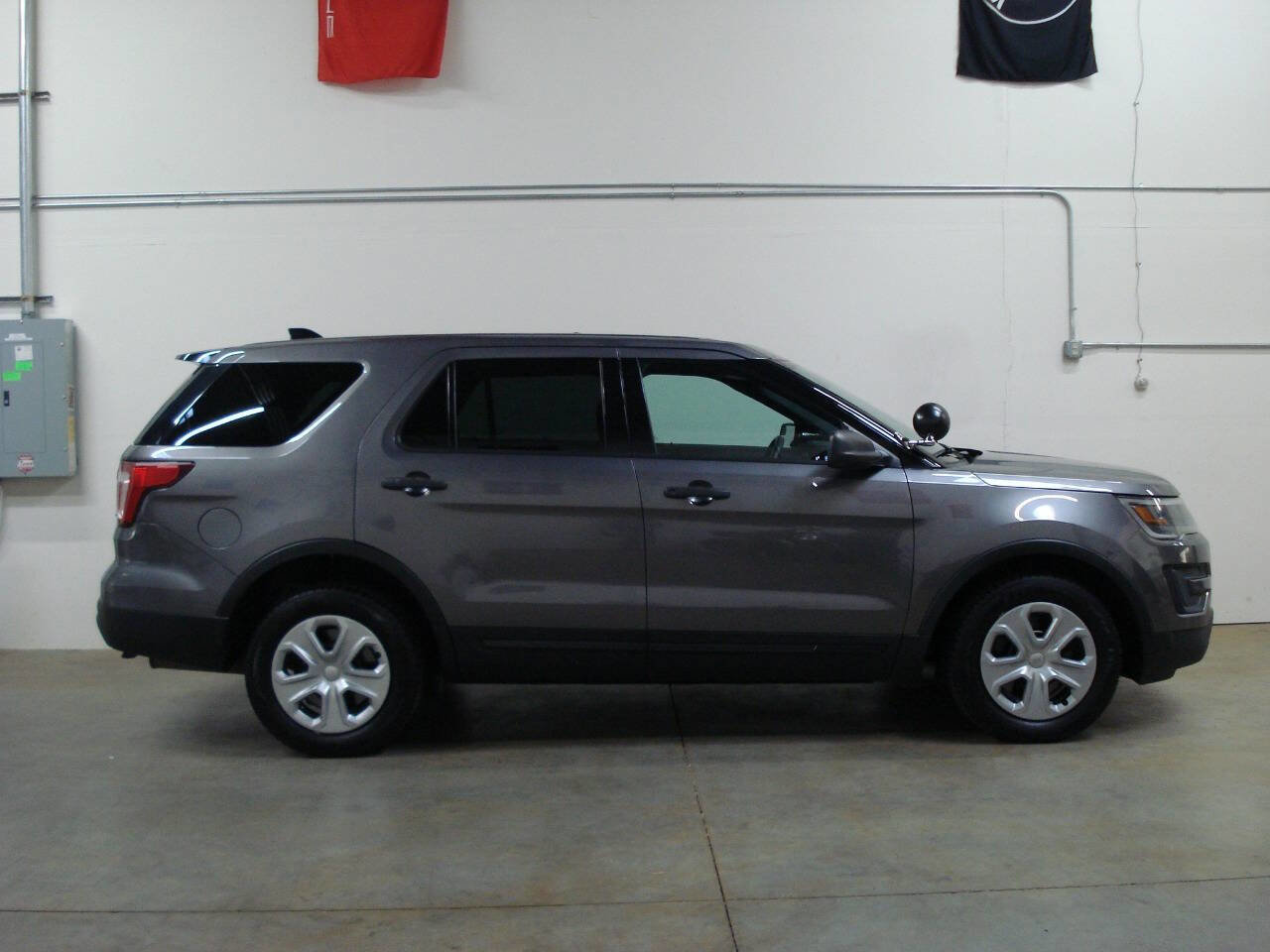 Used 2017 Ford Explorer 4WD Police Interceptor w/ Ready For The Road Package image 3