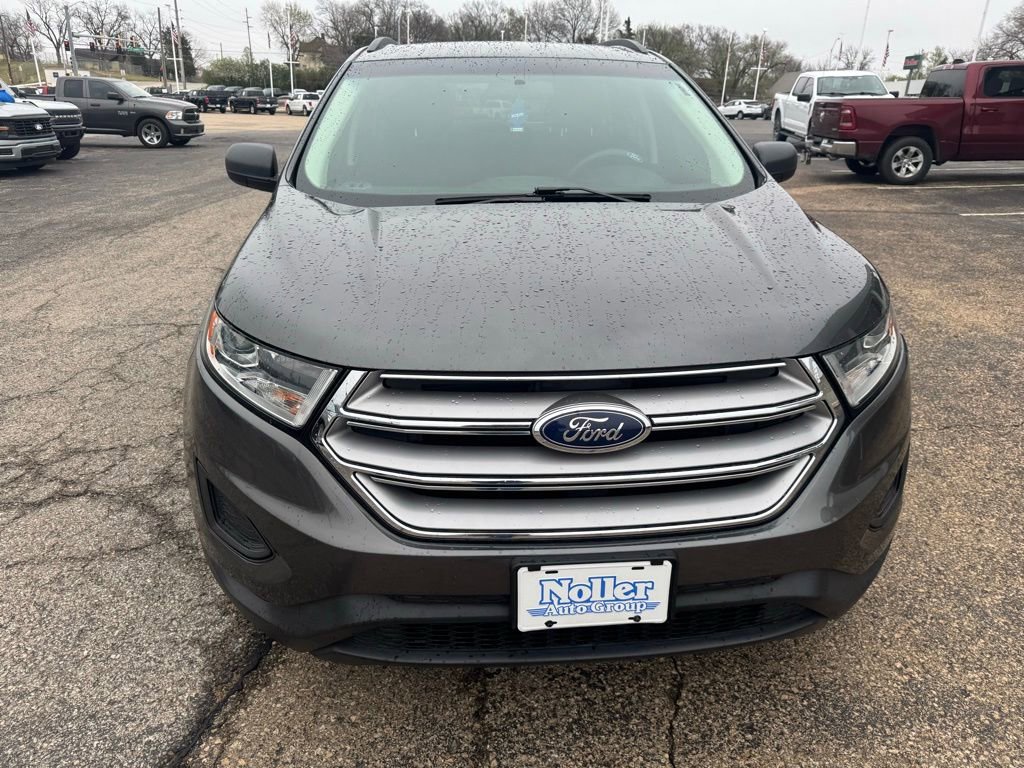 Used 2018 Ford Edge SE image 2