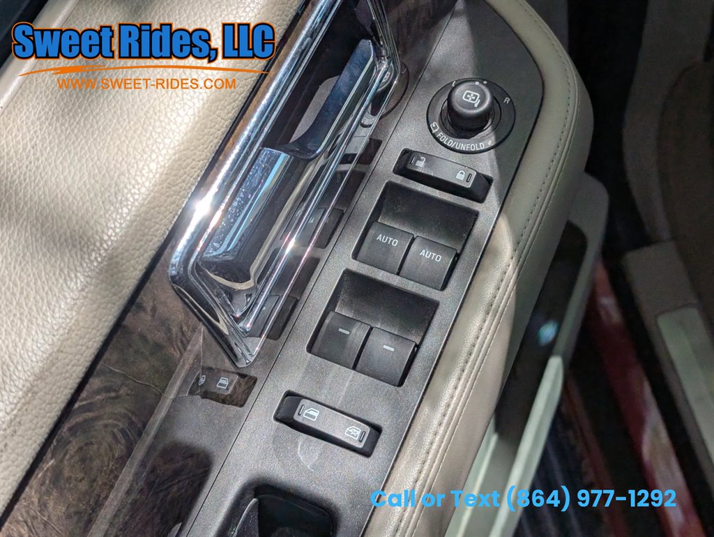 Used 2016 Lincoln Navigator Select image 18