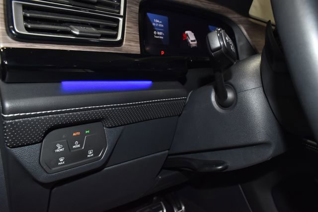 Used 2024 Volkswagen Atlas SEL Premium R-Line image 27