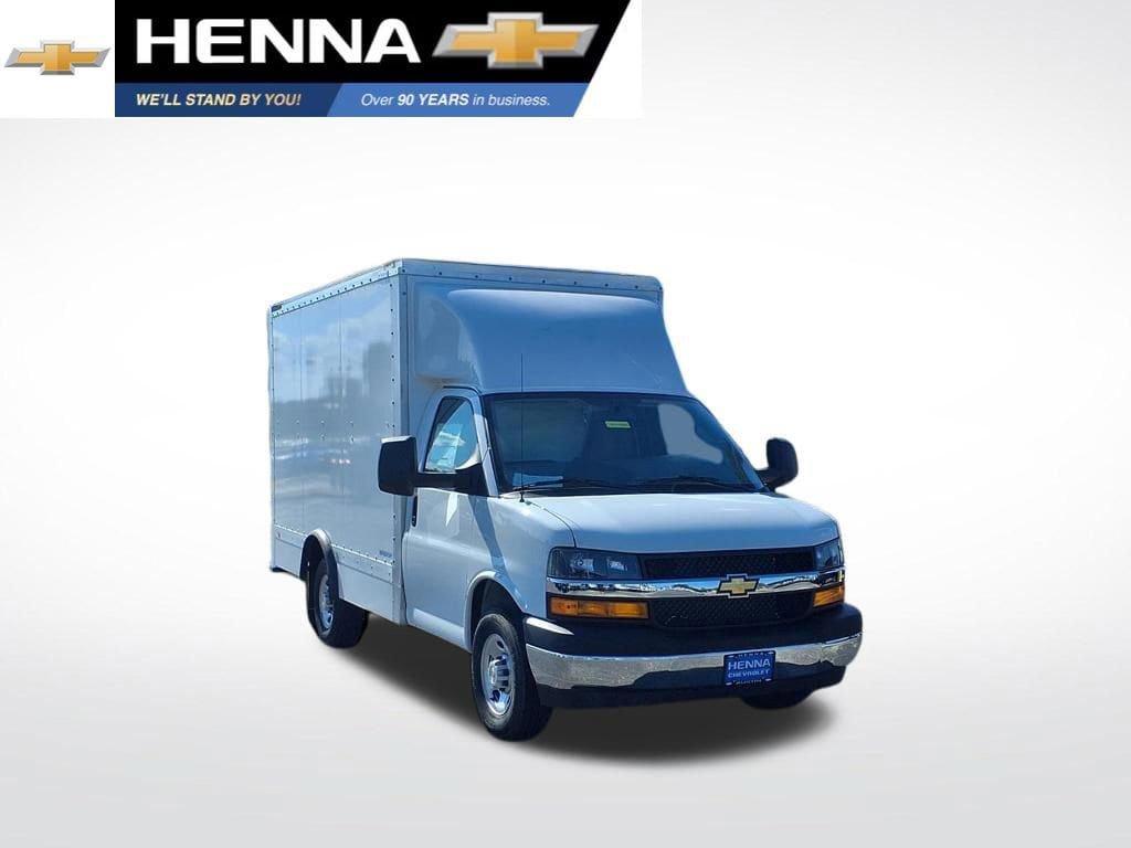 New 2025 Chevrolet Express 3500 w/ Power Convenience Package